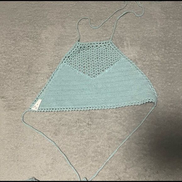 Dance & Marvel crochet crop top halter style size small never worn - Picture 2 of 8